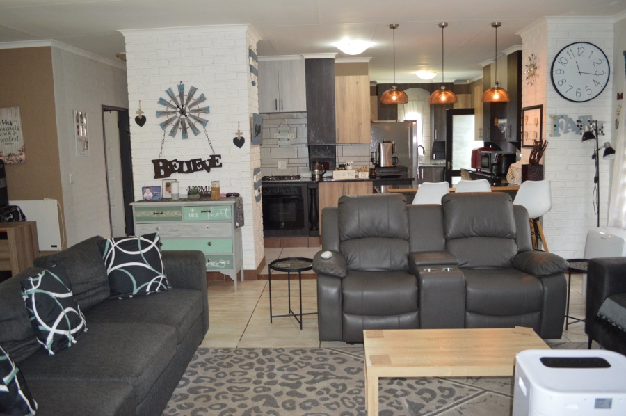 3 Bedroom Property for Sale in Doringkruin North West